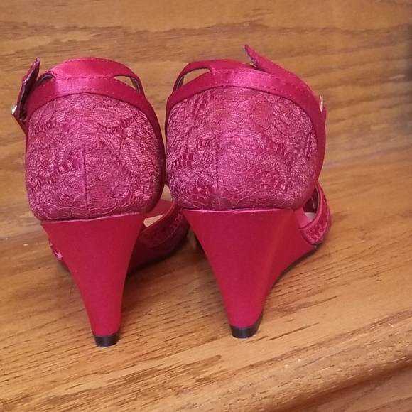 Women's shoes - Picture 4 of 8